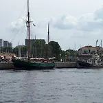 Проживание в семье Ambrozja